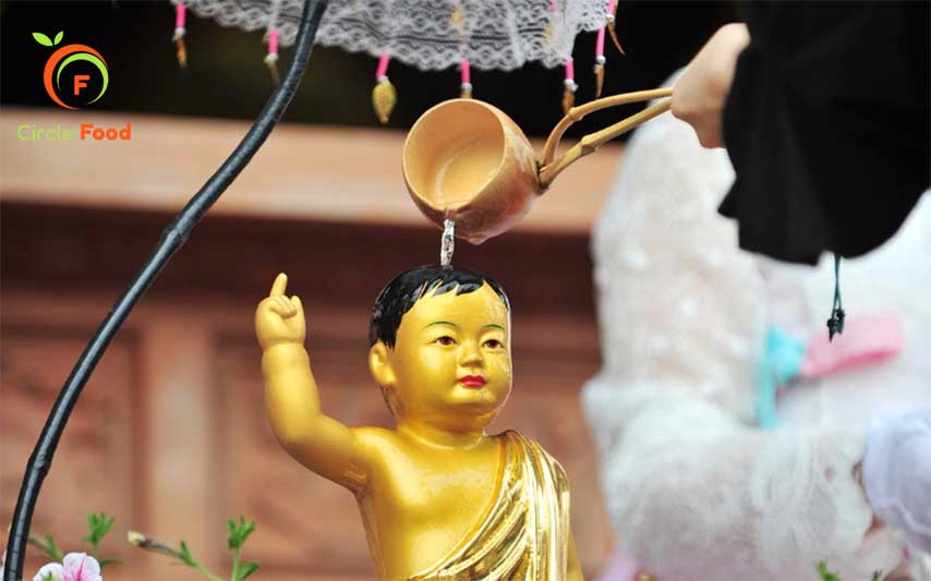 Bài văn khấn ngày Lễ Phật Đản tại chùa và tại gia