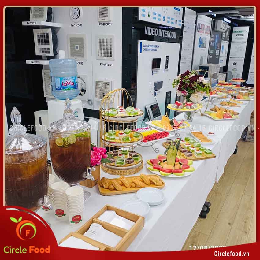 Circle Food phối hợp Panasonic tổ chức tiệc teabreak Lễ tổng kết và chiếu phim Chương trình Qua ống kính trẻ thơ 3