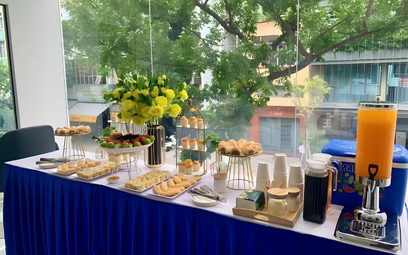Tiệc teabreak theo tông màu xanh-trắng
