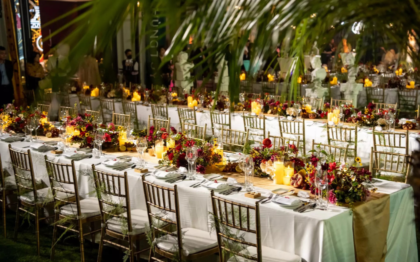 Bữa tiệc banquet được bày trí ấm cúng 