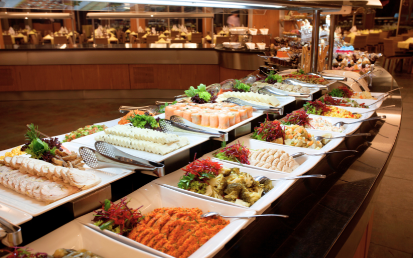 Quầy line buffet phân khu món ăn