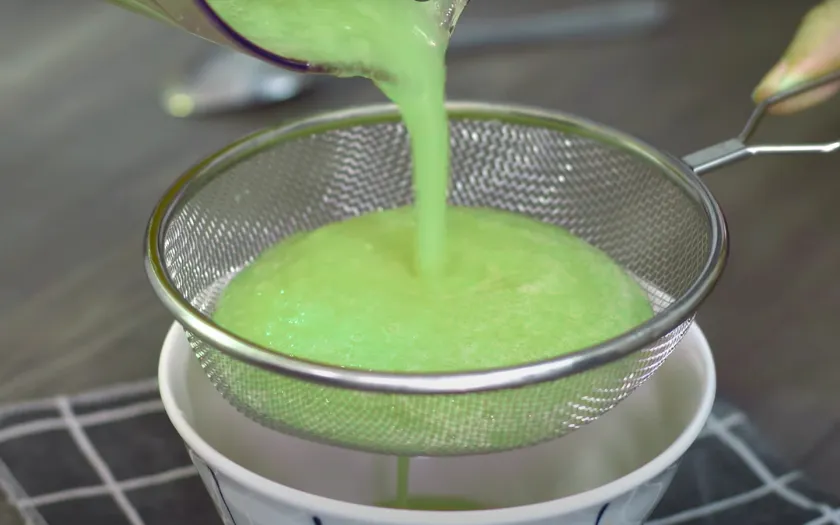 Lọc nước ép dưa lưới