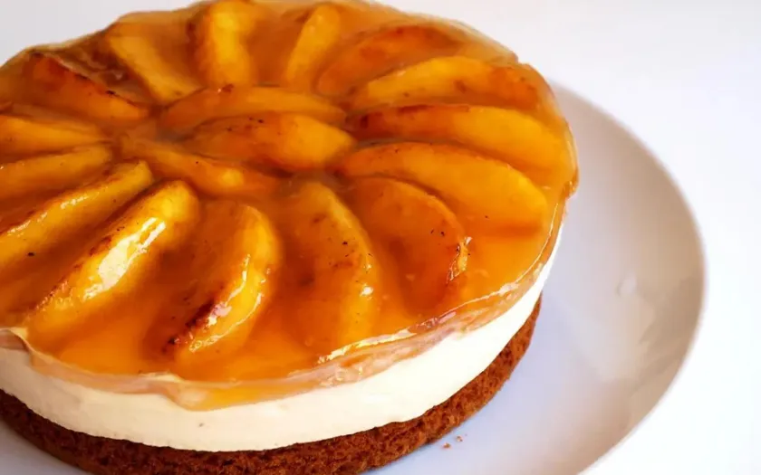 Thành phẩm bánh caramel táo thơm ngon, bắt mắt