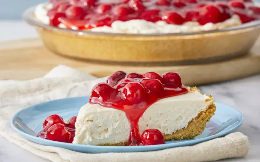 Cheesecake không nướng được làm đông bằng gelatin, có kết cấu mịn mượt