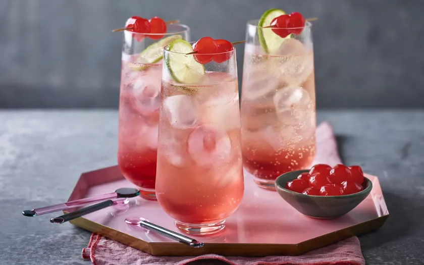 Shirley Temple Mocktail - thức uống ngọt ngào với màu hồng bắt mắt