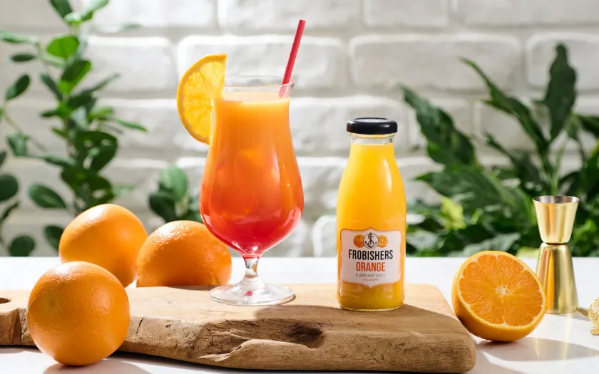 Sunrise Cocktail với 2 tầng màu vô cùng đẹp mắt