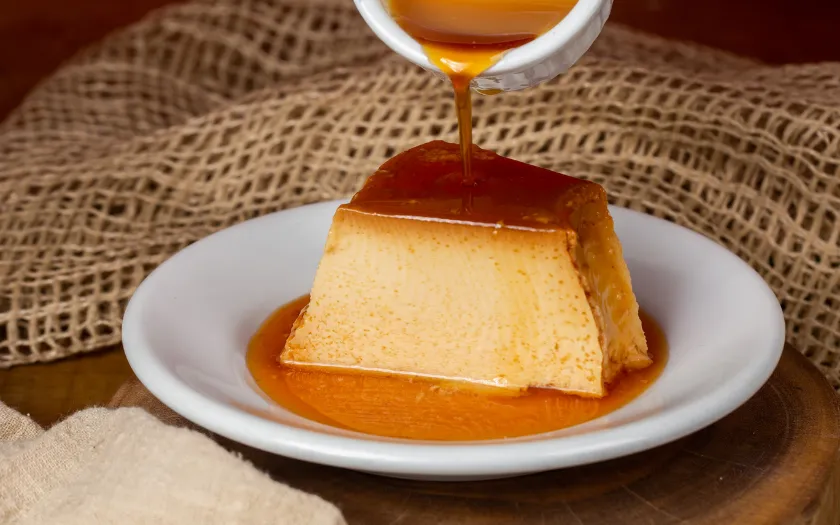 Pudding phô mai béo ngậy, kết cấu dày mịn gần giống cheesecake