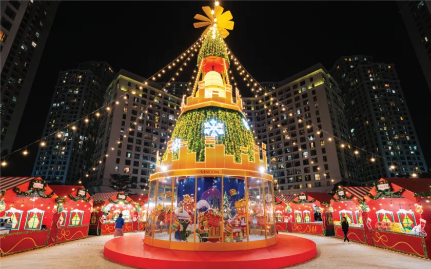 Rộn ràng không khí Giáng Sinh tại Royal City