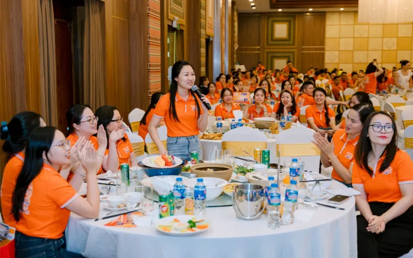 Tiệc tất niên công ty là dịp để thể hiện bản sắc riêng của doanh nghiệp