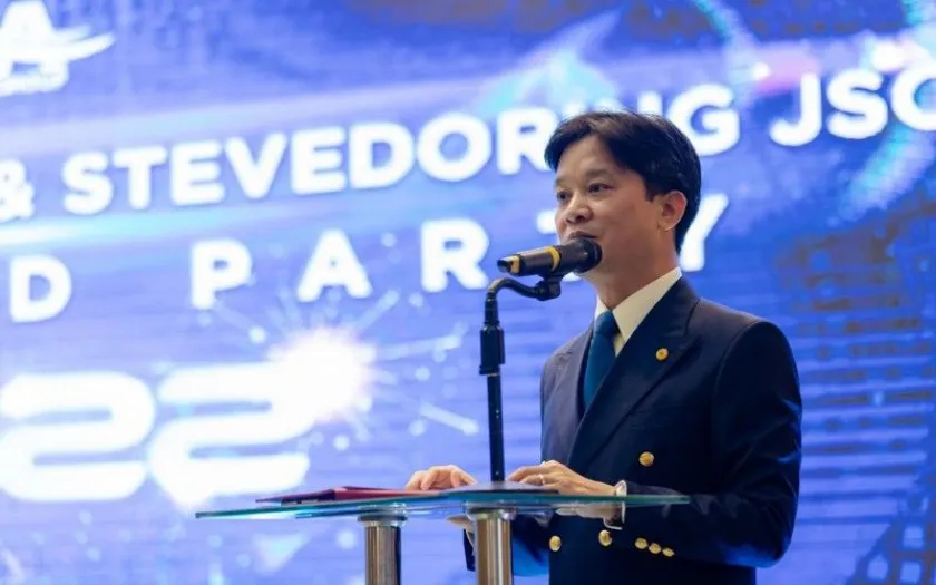 Ban lãnh đạo phát biểu tổng kết và định hướng năm mới