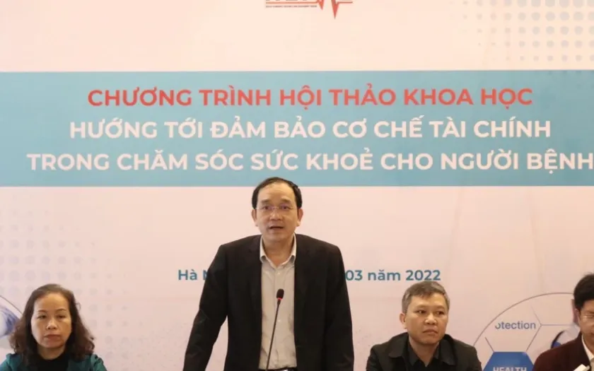 Tổ chức một buổi hội thảo chia sẻ giúp nhân viên phát triển bản thân và cân bằng cuộc sống