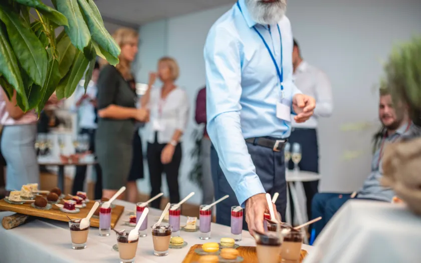 Tiệc nhẹ tại văn phòng cho các doanh nghiệp vừa và nhỏ