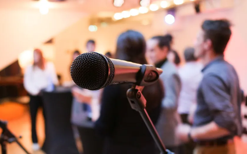 Những lời ca tự chế hóm hỉnh trong trò chơi Karaoke đổi lời luôn là phần được mong chờ nhất