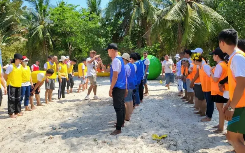 Liên hoan ngoài trời giúp hiểu nhau hơn