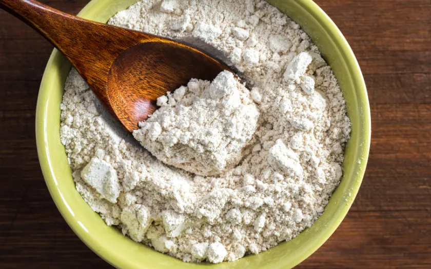 Chuẩn bị bột bắp thay thế cho gelatin trong hỗn hợp sữa 