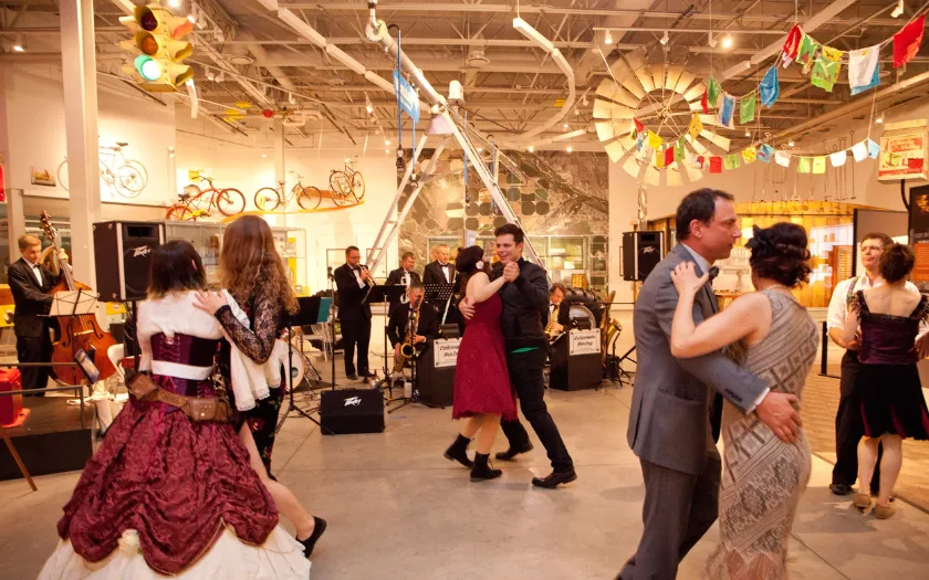 Bước vào hành trình khám phá quá khứ – hiện tại – tương lai cùng Time Travel Party