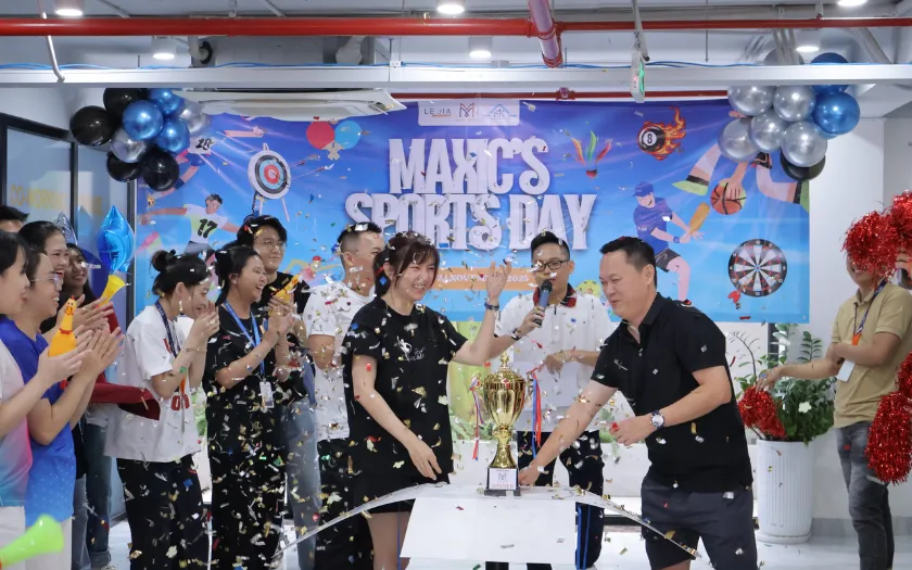 Không khí sôi động với các trò chơi đồng đội, nâng cao tinh thần đoàn kết