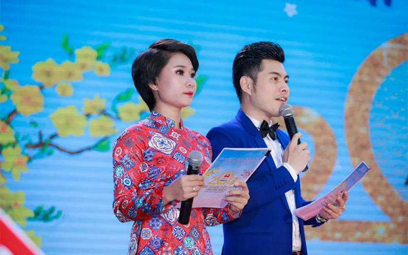 MC khai mạc và gửi lời chúc đầu xuân