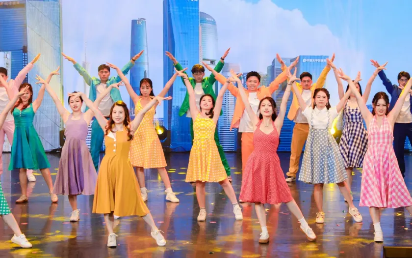 Những tiết mục “cây nhà lá vườn” giúp khuấy động chương trình