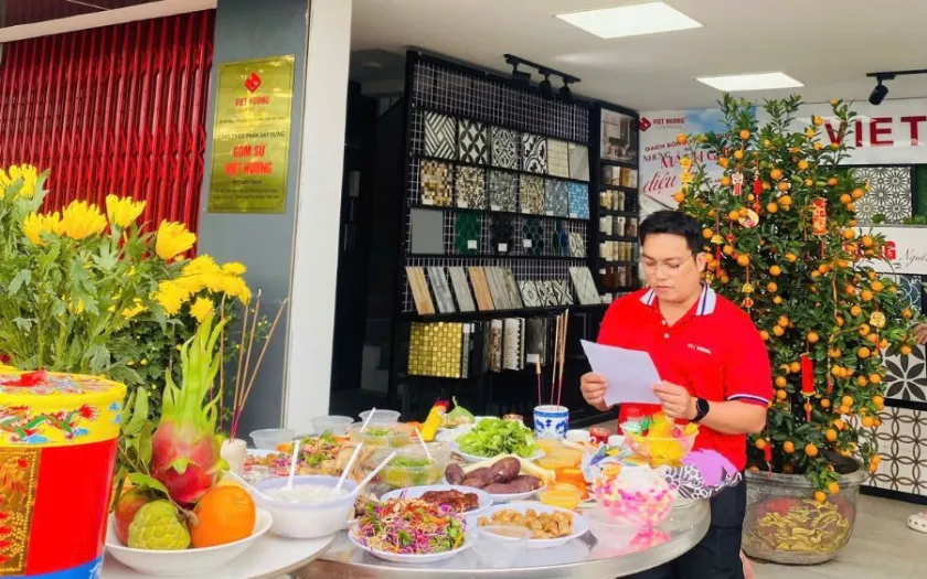 Bài khấn cúng Tân niên công ty cầu năm mới thuận lợi (Nguồn: Internet)