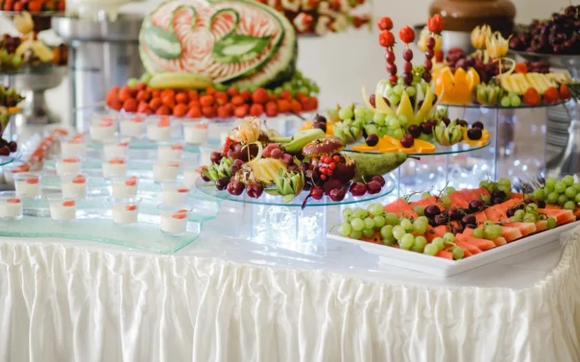 Buffet trái cây là hình thức tiệc nhẹ sử dụng các loại trái cây tươi làm chủ đạo