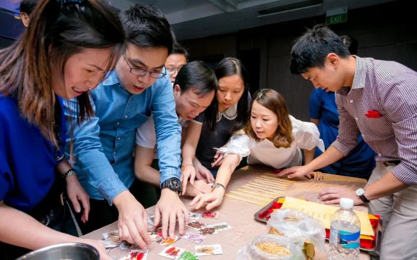 Trò chơi Ghép mặt nhân vật chính - hoàn thiện chân dung đồng nghiệp