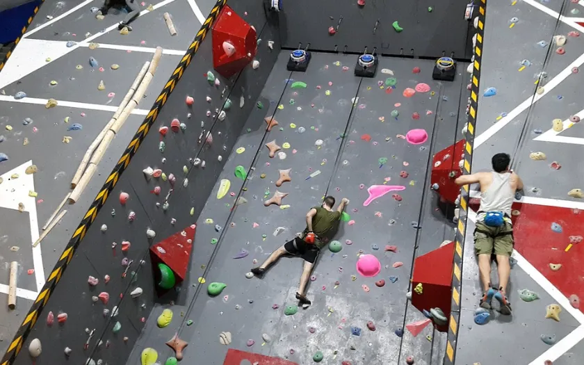 Tổ hợp vui chơi ngoài trời với leo núi, workshop và sự kiện trẻ trung cuối tuần 8/3.