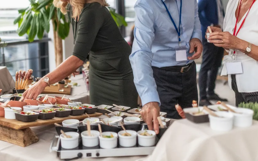 Lựa chọn buffet cho tiệc 8/3 phù hợp với doanh nghiệp quy mô lớn