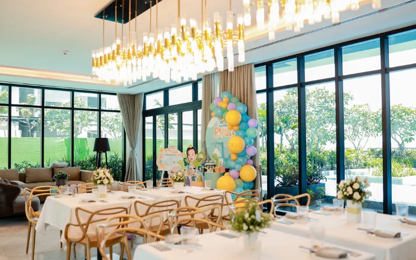 Bố trí trang trí phù hợp quy mô để không gian luôn hài hòa và dễ kết nối