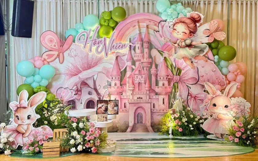 Trang trí tiệc sinh nhật màu hồng công chúa sinh động, vui nhộn (nguồn: MonParty)