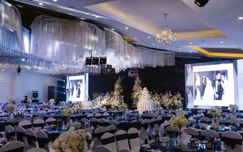 Không gian hội nghị sang trọng tại Forevermark với thiết kế tinh tế, lý tưởng cho các sự kiện Year End Party cao cấp.