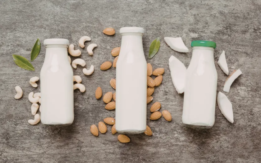 Sữa hạt là lựa chọn phù hợp cho khách mời ăn chay hoặc hạn chế sữa động vật
