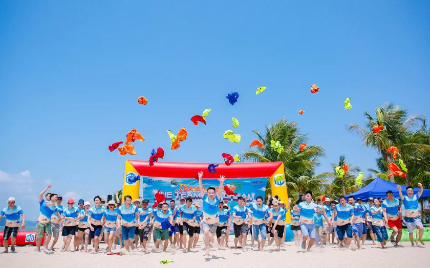 Tổ chức tiệc tất niên ngoài trời có ưu điểm không gian mở, thoáng đãng