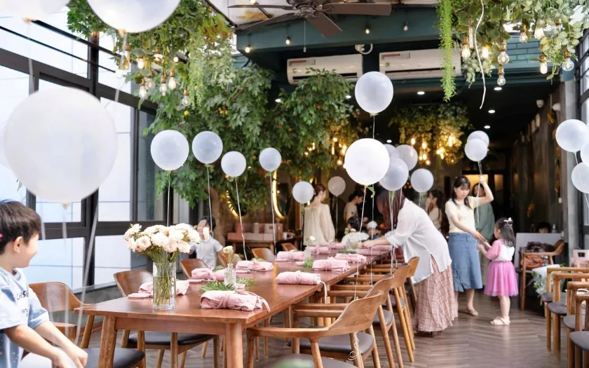Không gian sân vườn tại Hưởng The Garden – địa điểm đặt tiệc sinh nhật cho bé với không gian thoáng