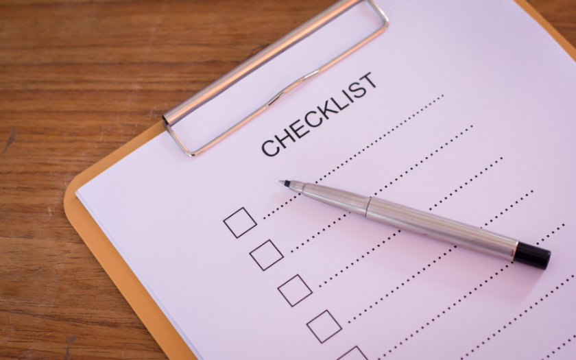 Lập checklist kịch bản đầy đủ giúp quản lý tiến trình sự kiện, hạn chế sự cố và tạo ấn tượng chuyên nghiệp cho khai trương văn phòng.