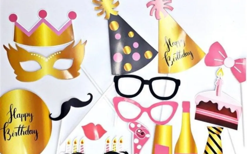 Phụ kiện chụp ảnh vui nhộn, giúp lưu giữ khoảnh khắc khi trang trí tiệc sinh nhật tại nhà
