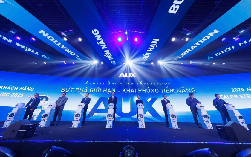 Trình diễn sản phẩm hoặc công nghệ tạo hiệu ứng “wow” và dấu ấn hiện đại cho khai trương văn phòng