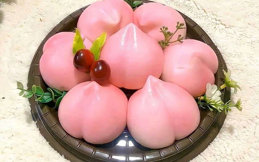 Bánh bao đào tiên thể hiện mong muốn về trường thọ và bình an