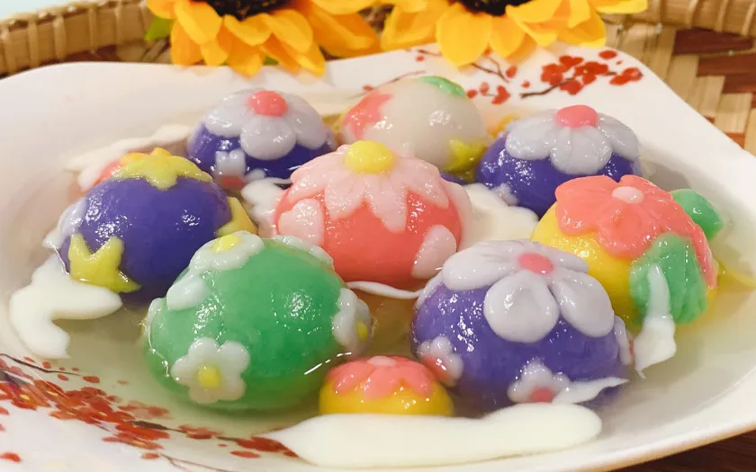 Bánh trôi ngũ sắc mang ý nghĩa về sự cân bằng, hài hoà và suôn sẻ