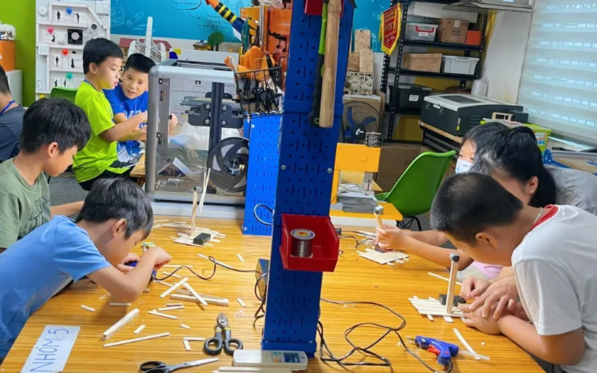 Workshop STEM giúp bé rèn luyện khả năng giải quyết vấn đề một cách độc lập (Nguồn: Internet)
