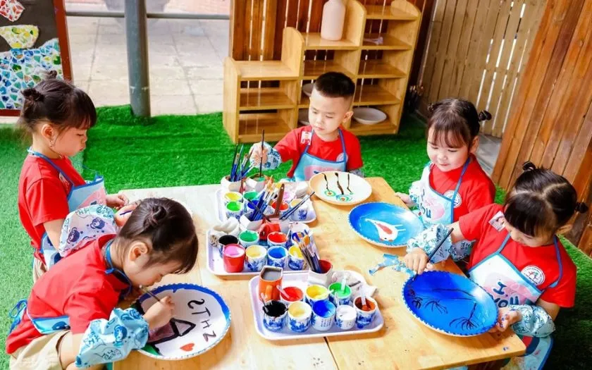 Các hoạt động kích thích sự sáng tạo trong ngày 1/6 rất được các em yêu thích và tham gia nhiệt tình.