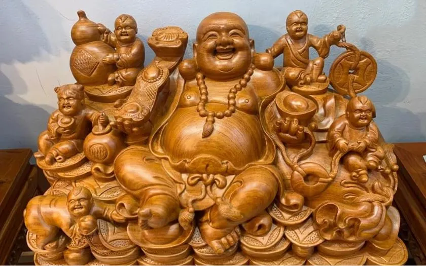 Tượng phật Di Lặc biểu tượng của lòng từ bi, sự khoan dung và hạnh phúc viên mãn