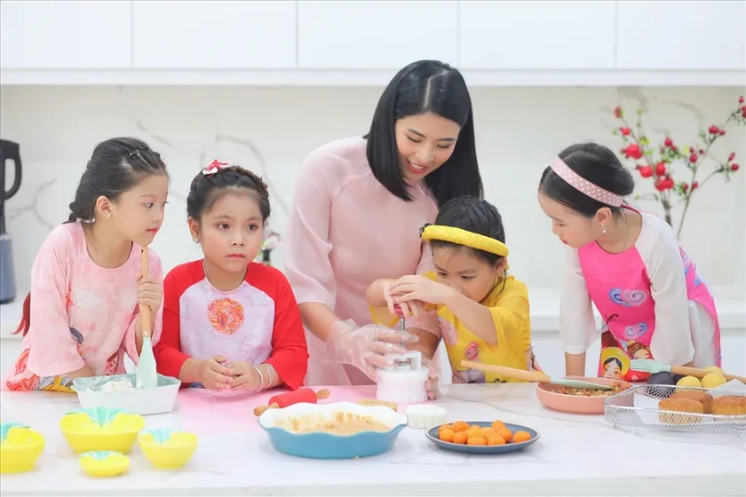 Thành quả của tiệc trung thu sẽ là những chiếc bánh do các bé tự làm ra