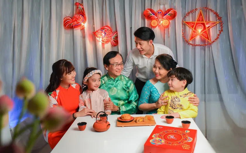 Tổ chức Trung thu cho các bé tại nhà tuy nhỏ nhưng vô cùng ấm áp