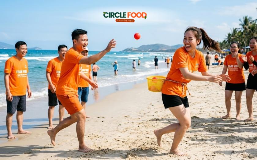 Trò chơi hứng bóng theo cặp đôi