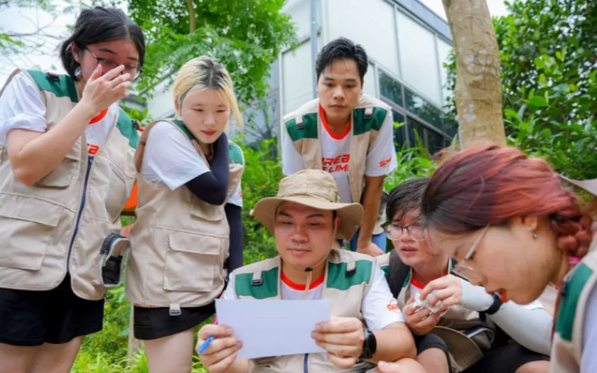 Giải mật thư yêu cầu người chơi có tư duy linh hoạt để tìm ra đáp án cuối cùng