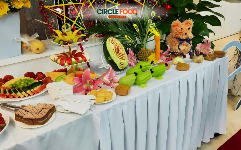 Bàn tiệc Tea Break Trung Thu được trang trí đẹp mắt