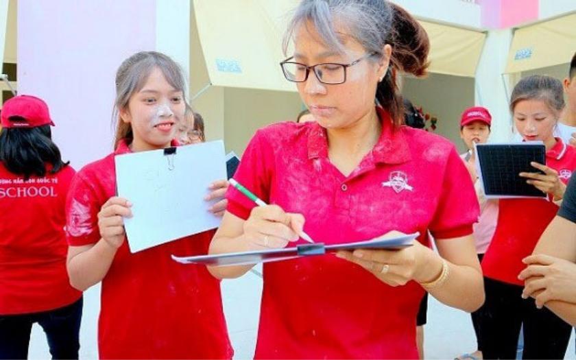 Các thành viên lần lượt thêm nét vẽ để hoàn thiện bức tranh mà không trao đổi trước (Nguồn: Internet) .