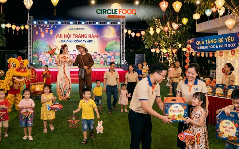 Gia đình nhân viên cùng con em tham gia đêm hội trăng rằm tại doanh nghiệp