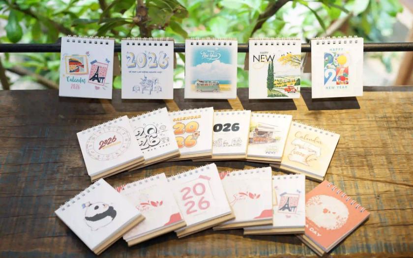 Lịch để bàn là quà tặng phù hợp cho những dịp team building cuối năm